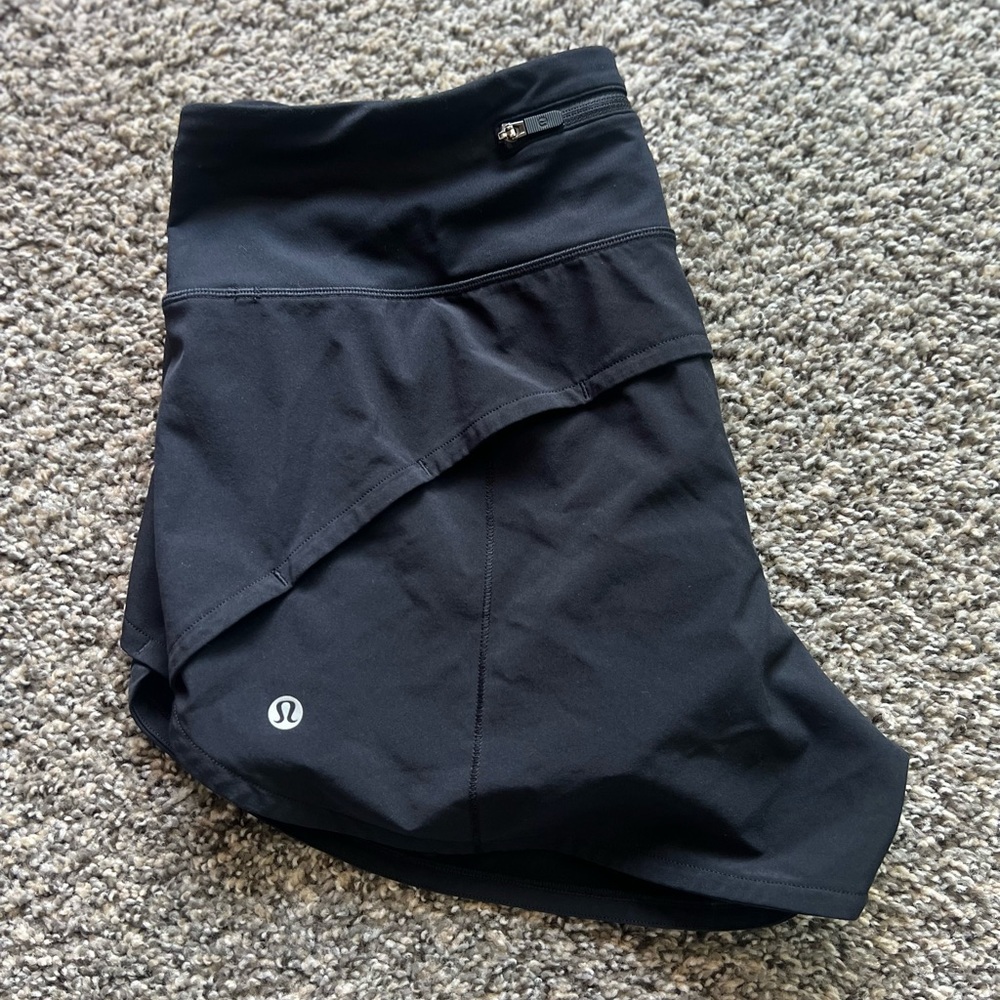 LULULEMON Speed Up High Rise Short Lined 4” color black size 8 perfect condition